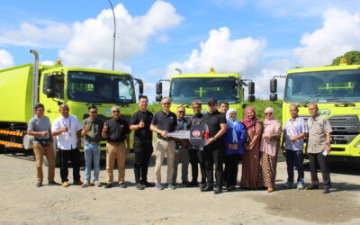 Penyerahan Lori Compactor