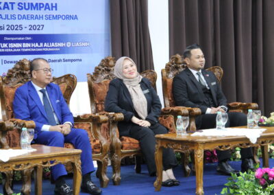 ANGKAT SUMPAH AHLI-AHLI MAJLIS 2025-2027